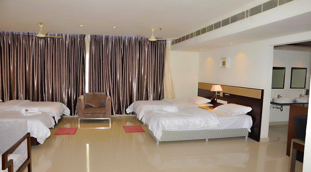 Hotel Srivatsa Kakinada Exterior photo